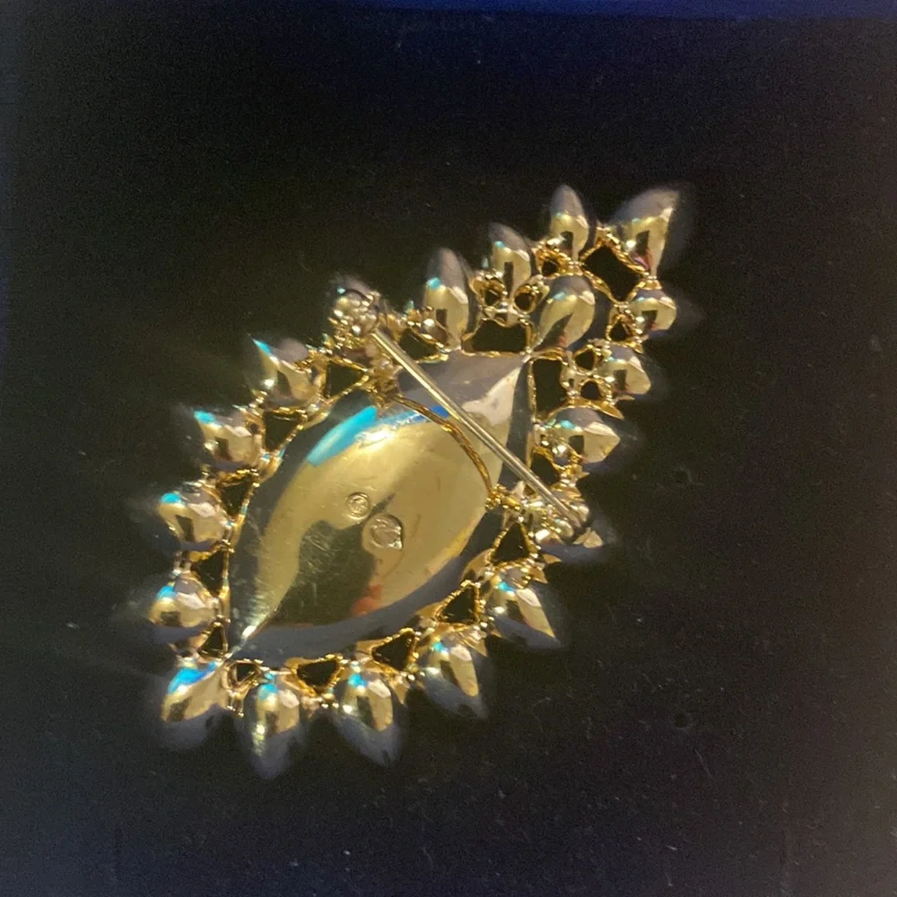 Swarovski brooch - Picture 3 of 5